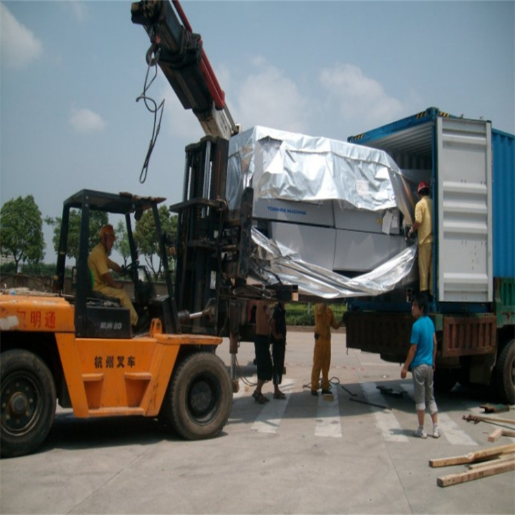 青龙附近的随车吊出租服务：选择指南与注意事项