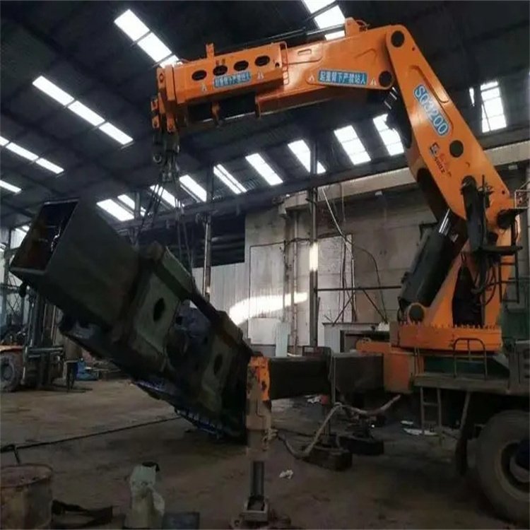 青龙130吨折臂吊车出租吊机租赁附近电话