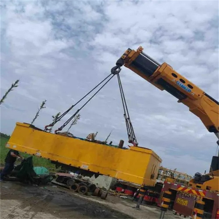 青龙随车吊吊集装箱怎么吊